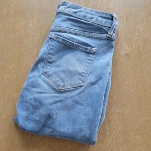 Old Navy Mid Rise Rockstar Light Wash Jeans Size 4 / Waist 27